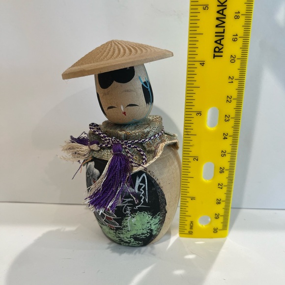 Kokeshi with a hat and a Daruma drawing- Japanese Wooden Doll,4.5” - Picture 6 of 11